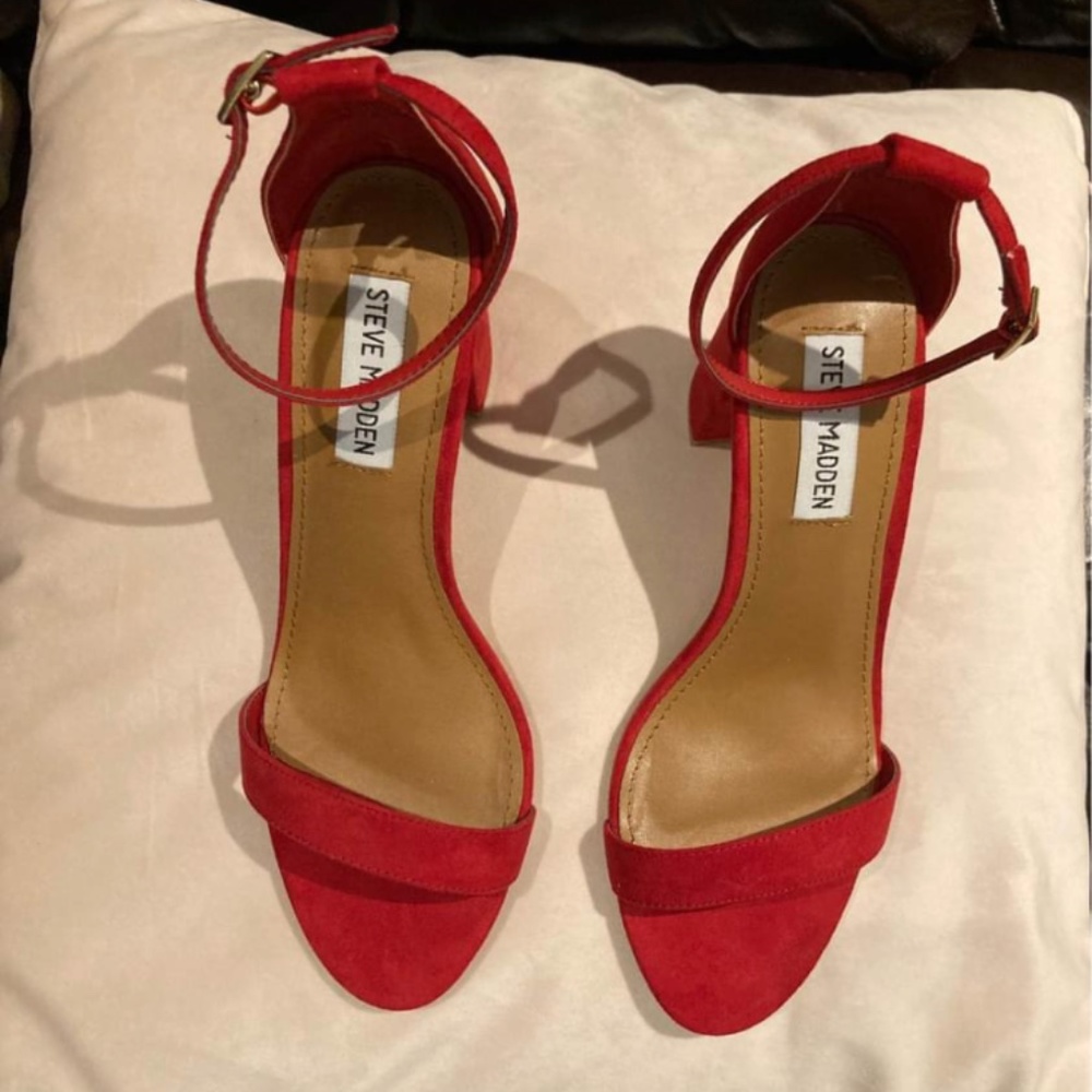 Steve Madden Dylann Sandals Women’s, size 8.5